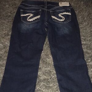 Suki Jean Capris 28 x 22​
